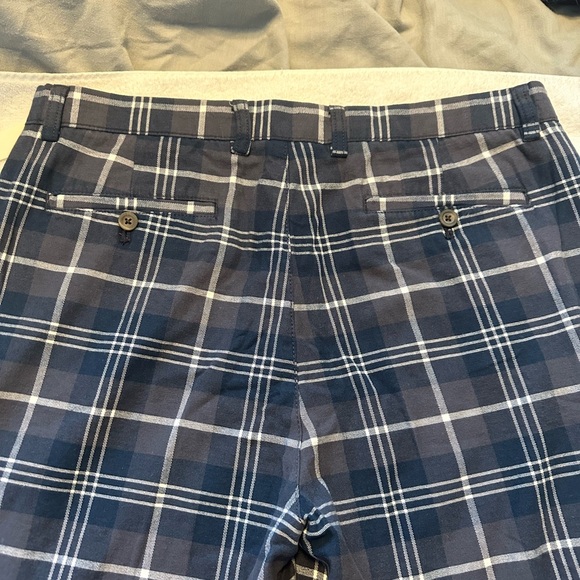 Men Shorts - Picture 6 of 9